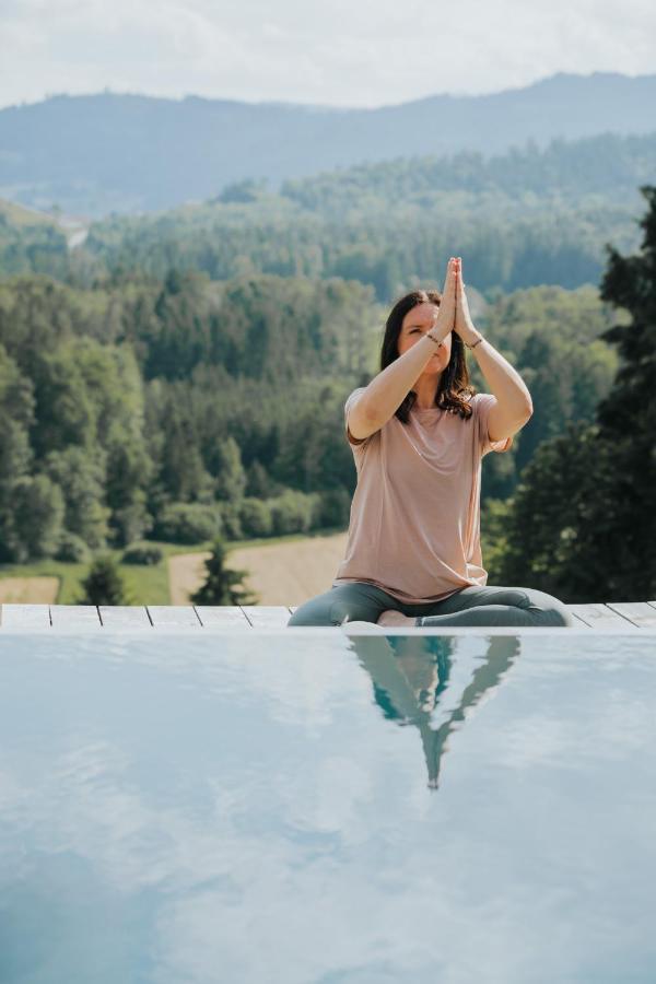 Am Wildbachberg - Luxus Ferienhaeuser Mit Infinitypool, Privatsauna Und Weinkeller Deutschlandsberg Eksteriør billede