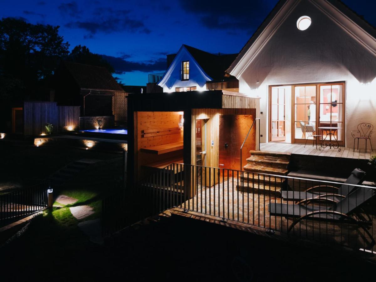 Am Wildbachberg - Luxus Ferienhaeuser Mit Infinitypool, Privatsauna Und Weinkeller Deutschlandsberg Eksteriør billede