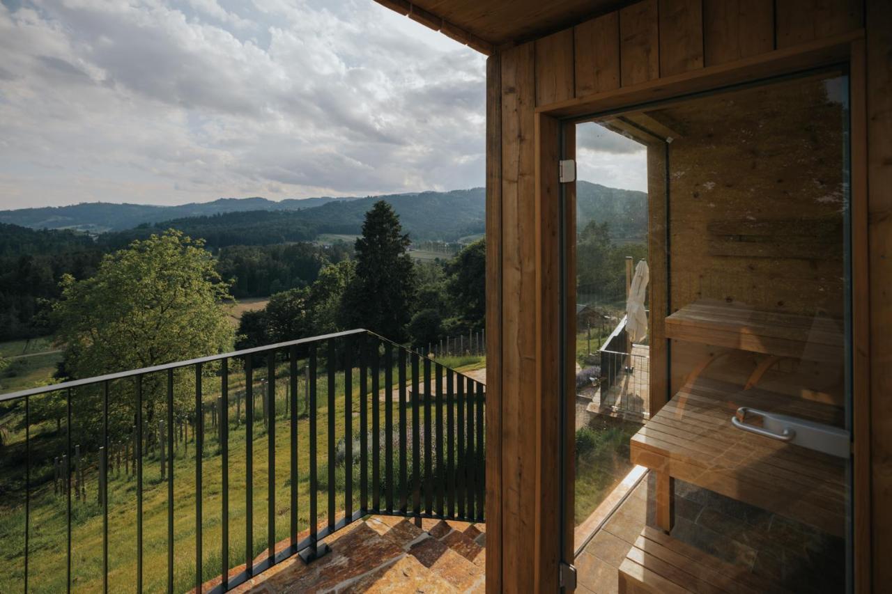 Am Wildbachberg - Luxus Ferienhaeuser Mit Infinitypool, Privatsauna Und Weinkeller Deutschlandsberg Eksteriør billede