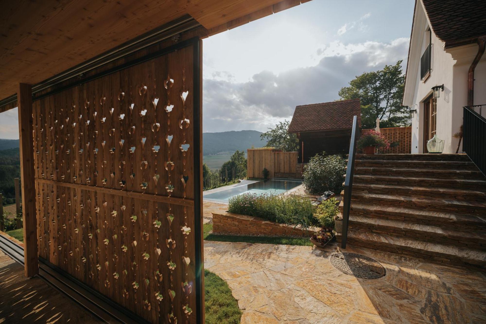 Am Wildbachberg - Luxus Ferienhaeuser Mit Infinitypool, Privatsauna Und Weinkeller Deutschlandsberg Eksteriør billede