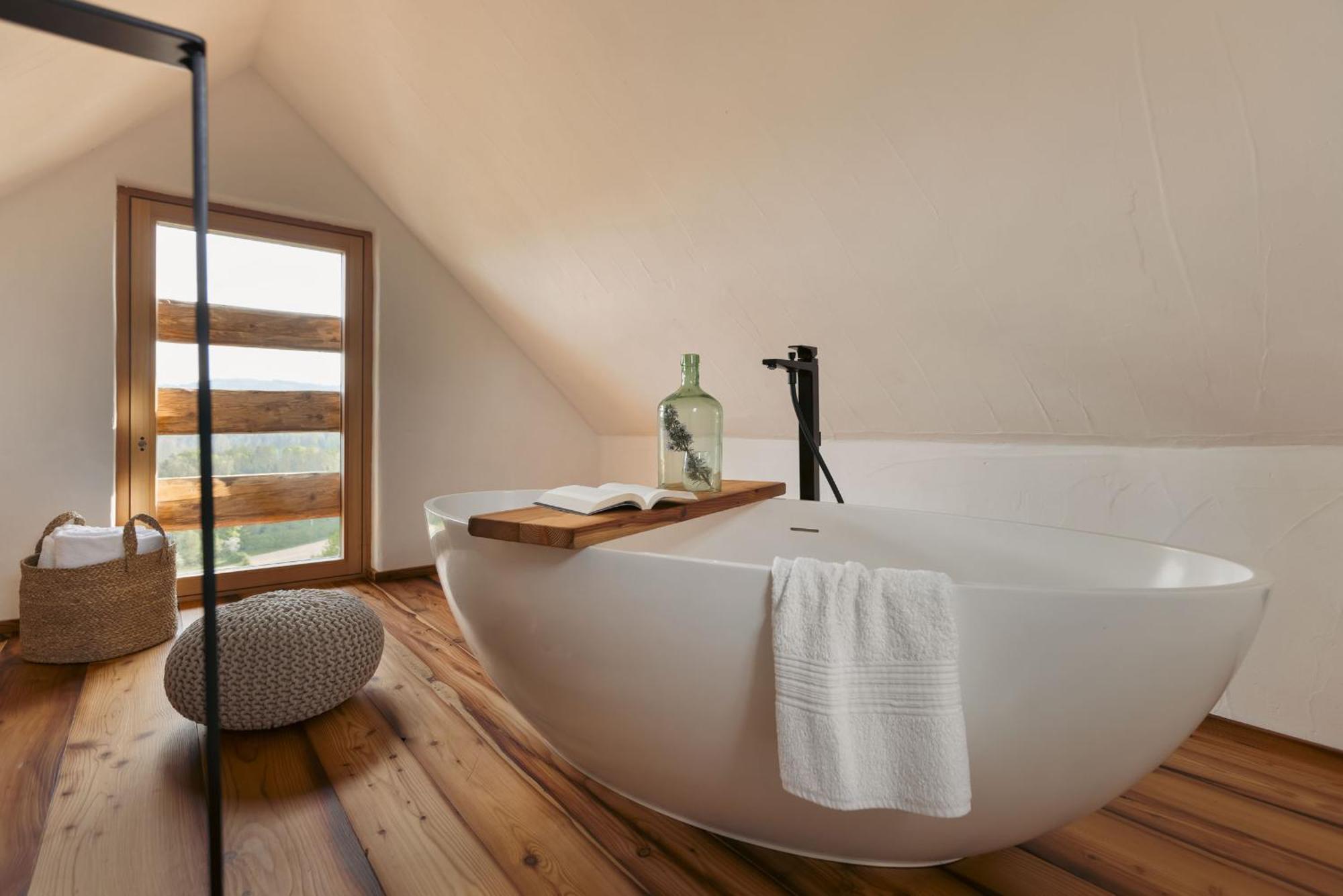 Am Wildbachberg - Luxus Ferienhaeuser Mit Infinitypool, Privatsauna Und Weinkeller Deutschlandsberg Eksteriør billede