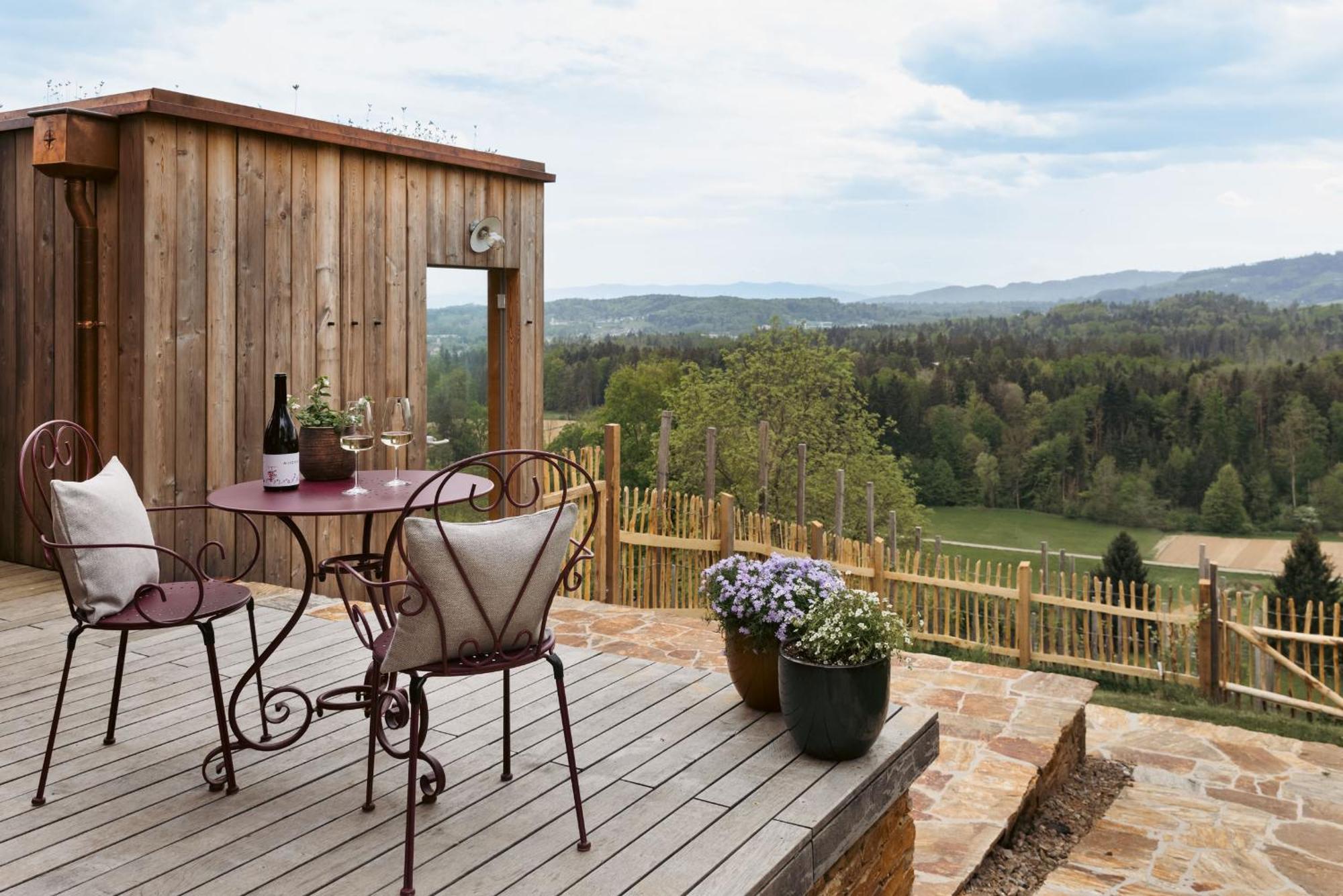 Am Wildbachberg - Luxus Ferienhaeuser Mit Infinitypool, Privatsauna Und Weinkeller Deutschlandsberg Eksteriør billede